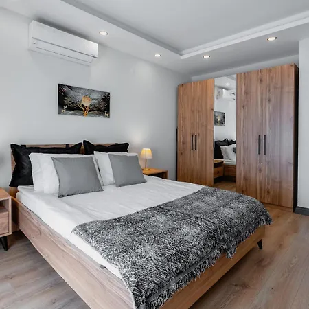 Cozy Flat Close To Lara Beach In Apartment